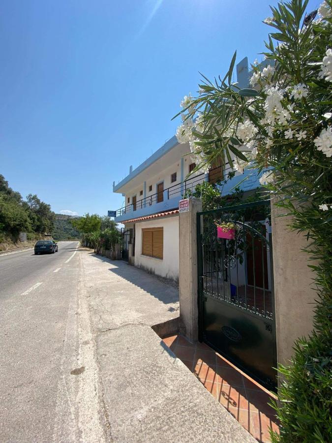Shenmiter Lukove Apartment Bagian luar foto